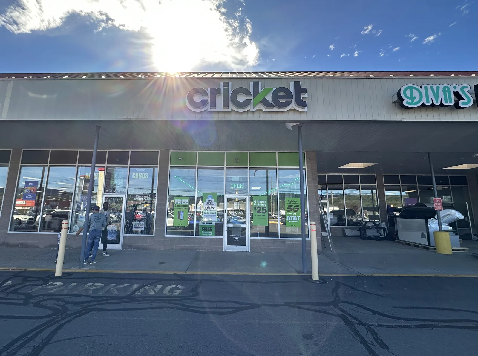 22B Gateway Shopping Center storefront with Cricket Wireless signage